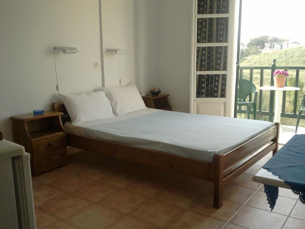 Dionisis Studios Város Oda fotoğraf